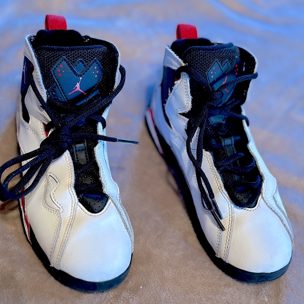 Kids Nike Air Jordan’s. Size 2.5. Great condition!